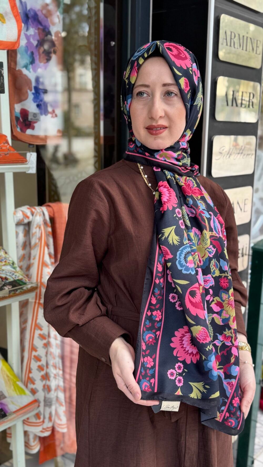 LA BOUTİQUE ÖZEL SERİ ŞAL