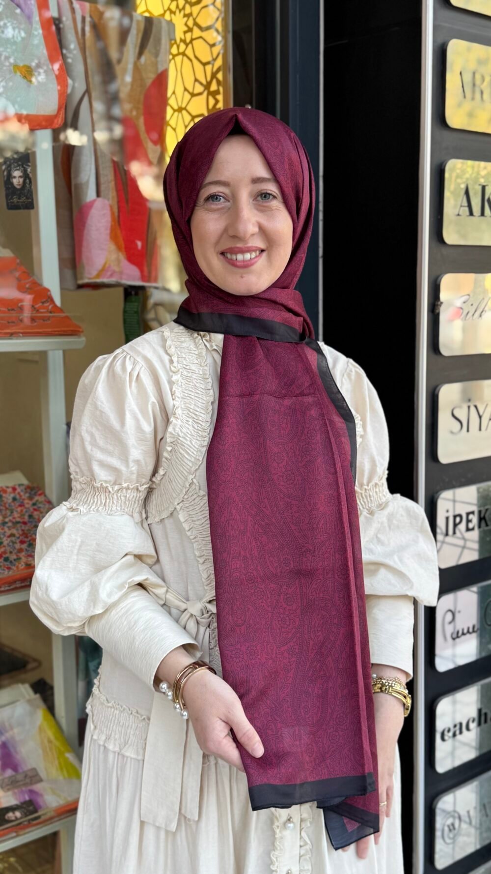 SCARFE DESENLİ ŞAL - Görsel 2